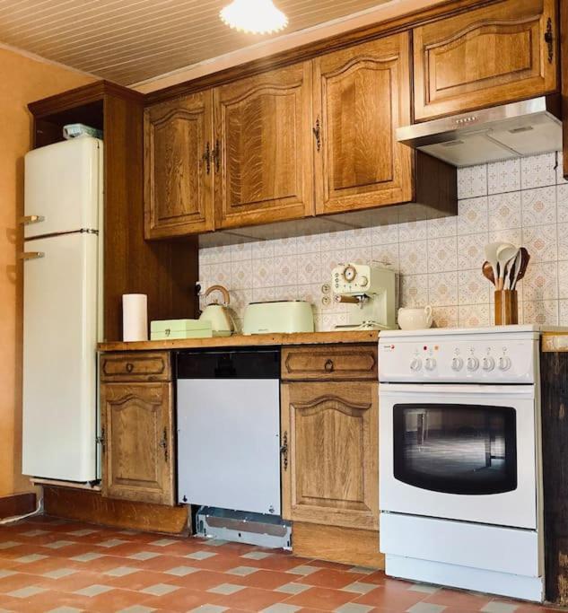 Maison De Campagne - La Belle Claudine Laruscade Esterno foto