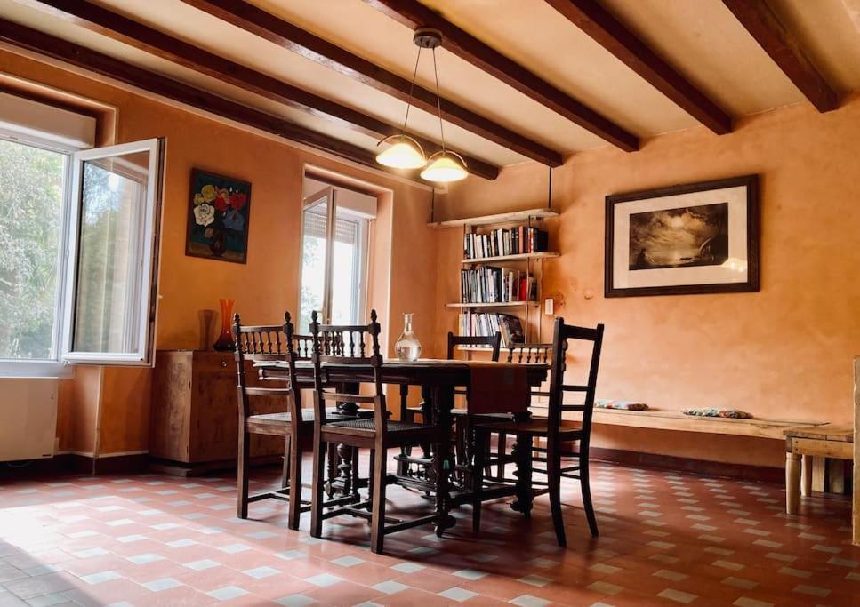 Maison De Campagne - La Belle Claudine Laruscade Esterno foto